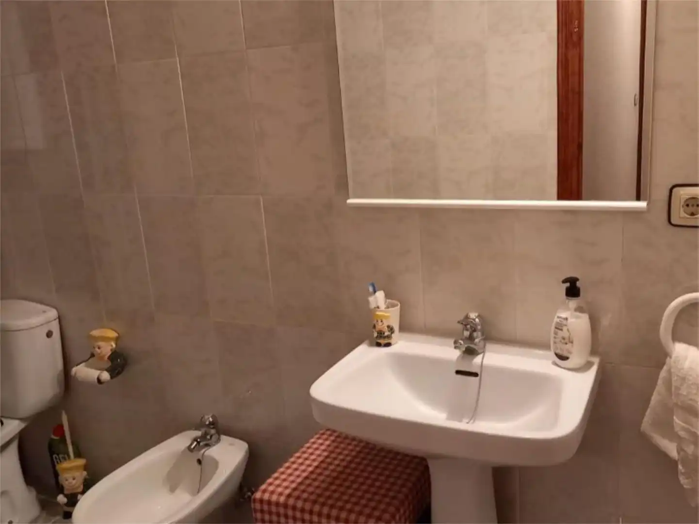 Baño de Casa adosada en venta en Aldea del Rey con Aire acondicionado, Terraza y Amueblado
