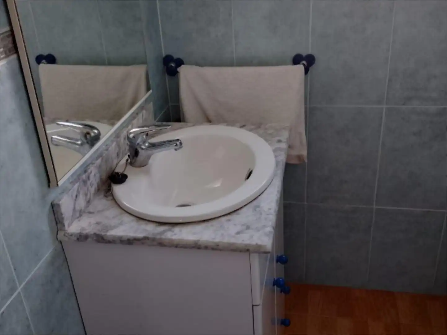 Casa adosada en venta en Calle Isla Cunillera, 33, Islas Menores - Mar de Cristal Baño de Casa adosada en venta en Cartagena con Terraza y Balcón