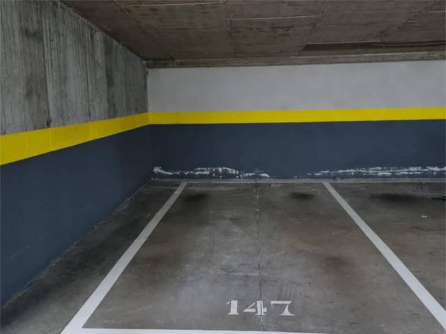 Garaje en Alquiler en Avenida de la Gavia, 35 en Ensanche de Vallecas - La Gavia