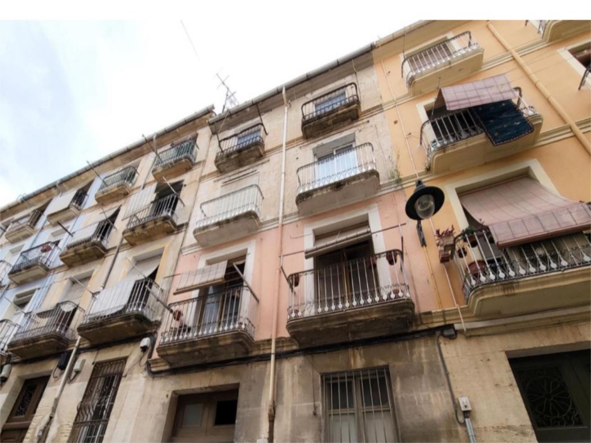 Single-family semi-detached for sale in Carrer Casa Blanca, 44, Centre - Zona Alta Exterior view of Single-family semi-detached for sale in Alcoy / Alcoi