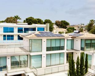 Vista exterior de Casa o xalet en venda en Calpe / Calp amb Aire condicionat, Terrassa i Piscina