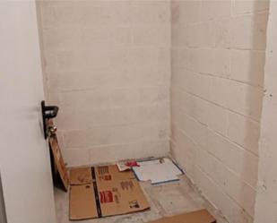 Box room to rent in Santander