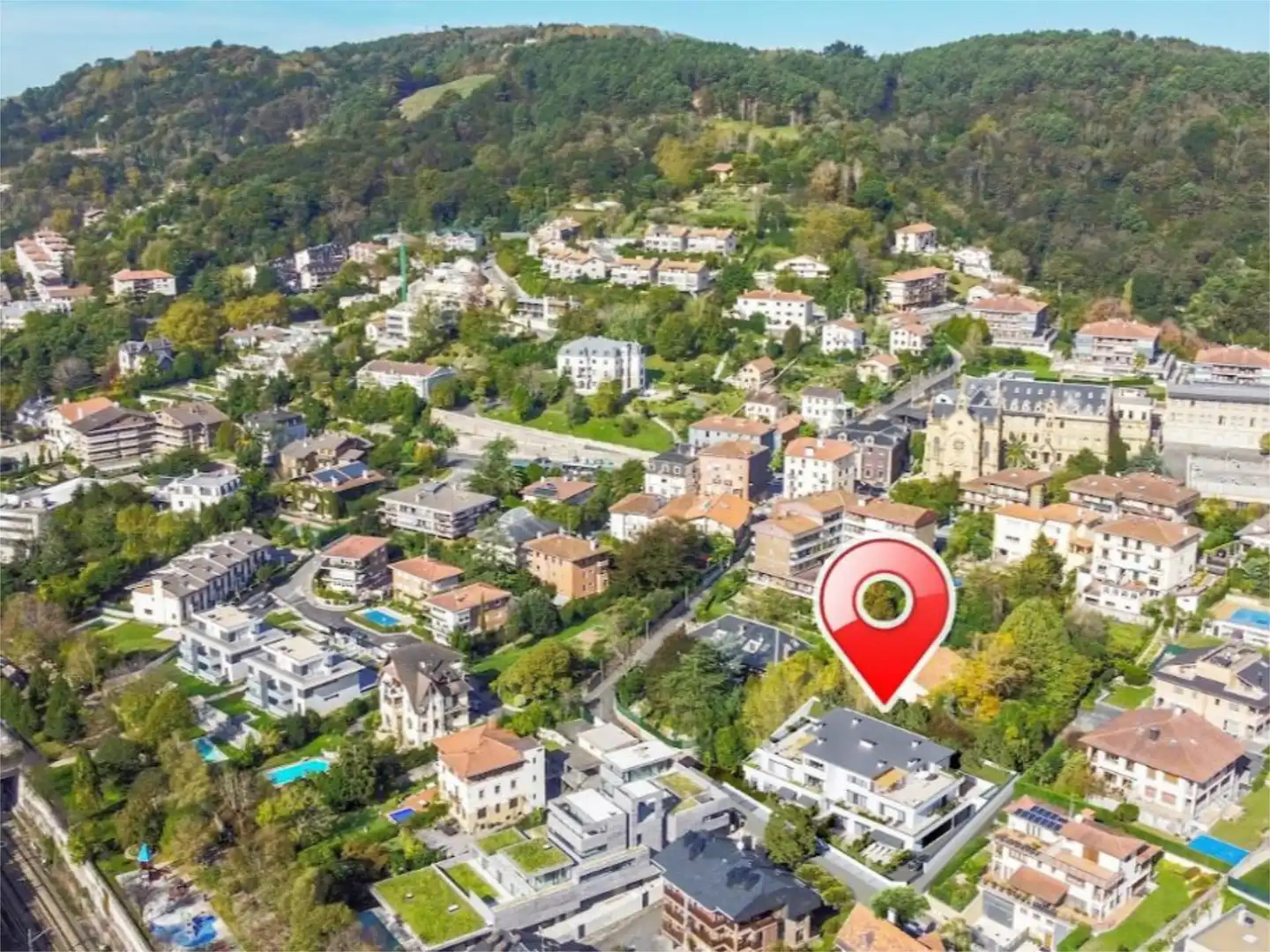 Maisonette zum Verkauf in Parada Baserria Kalea, 9, Donostia - San Sebastián Außenansicht von Maisonette zum Verkauf in Donostia - San Sebastián mit Terrasse