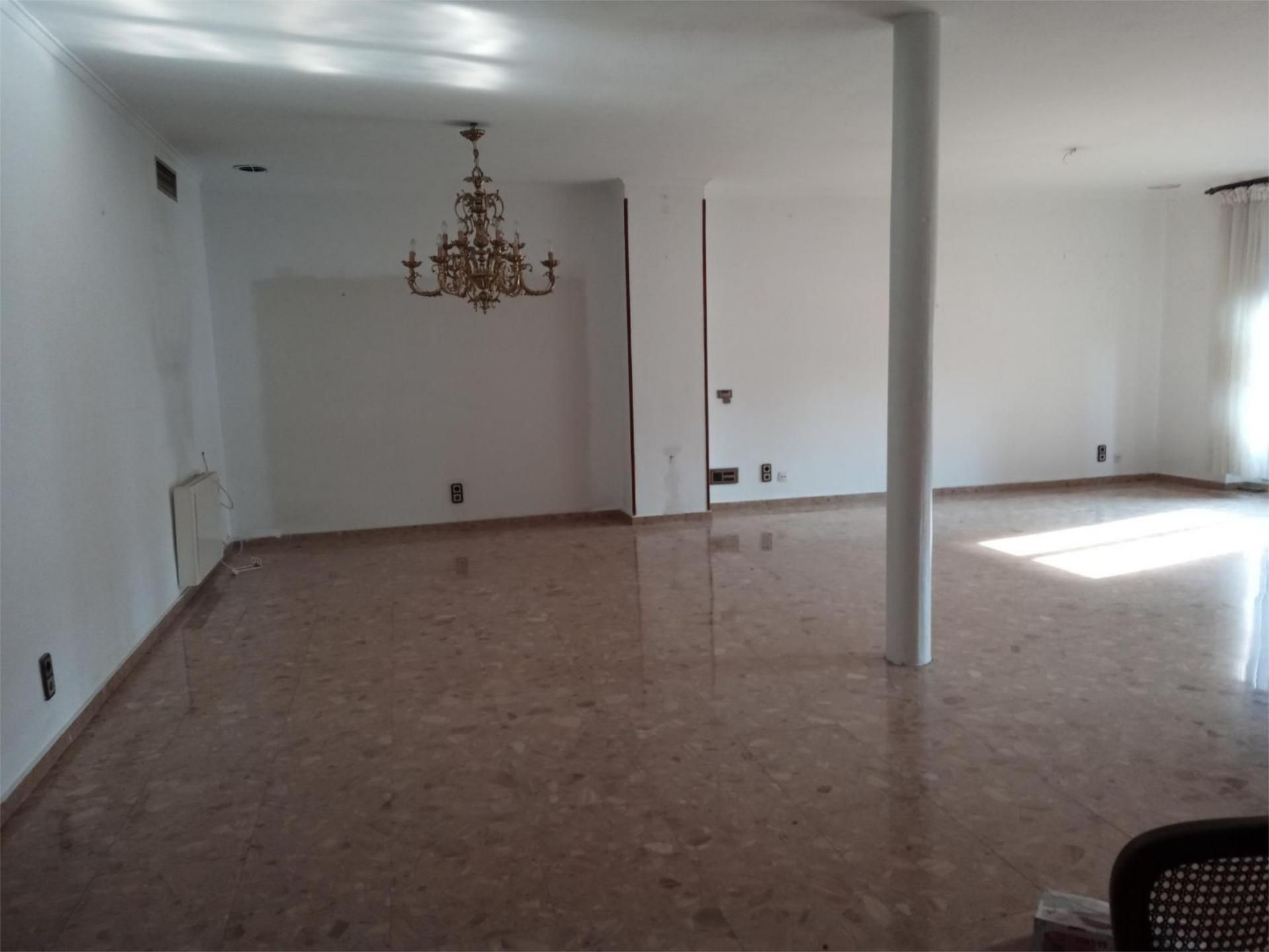 Flat for sale in  Zaragoza Capital  with Storage room