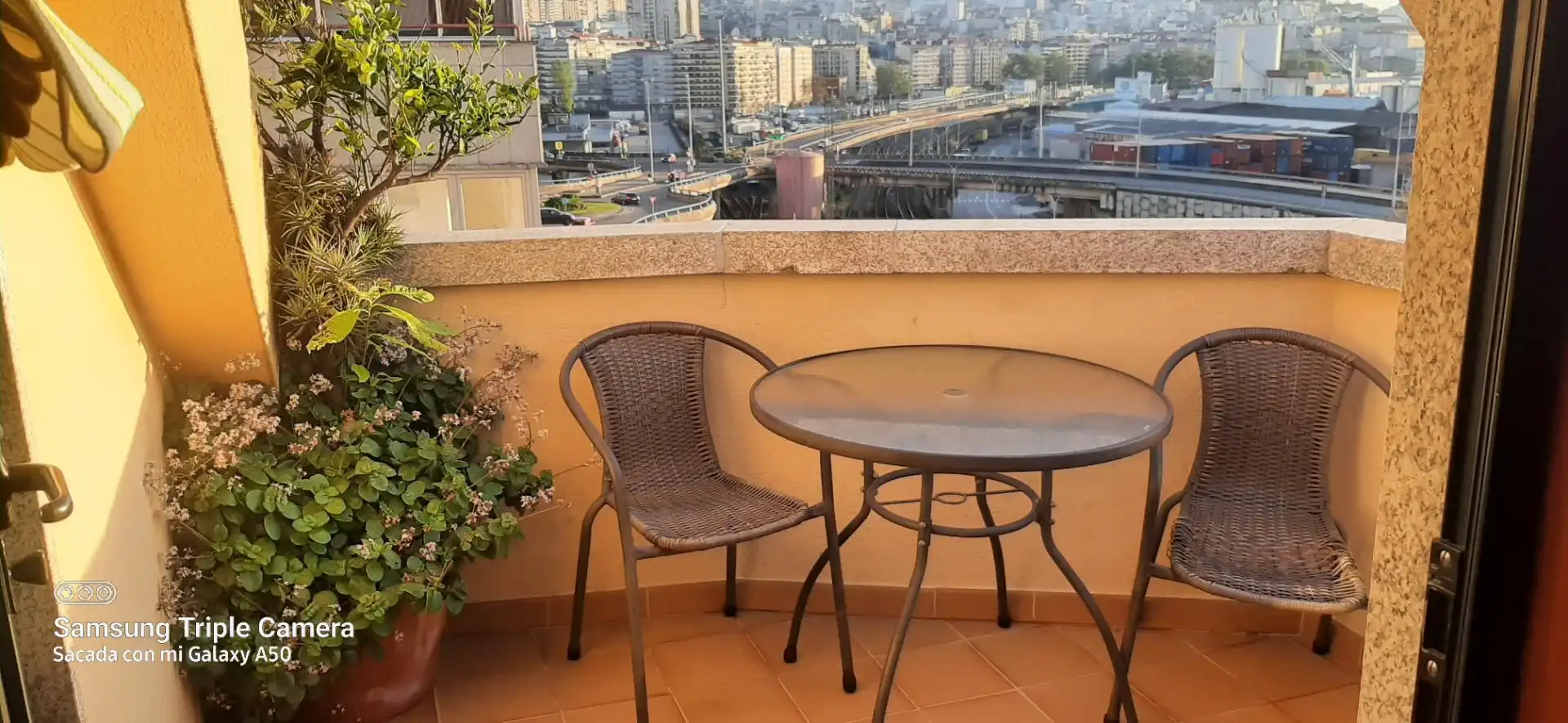 Room in Rúa Xulián Estévez, 18, Teis Terrace of Attic for share in Vigo with Heating, Parquet flooring and Terrace