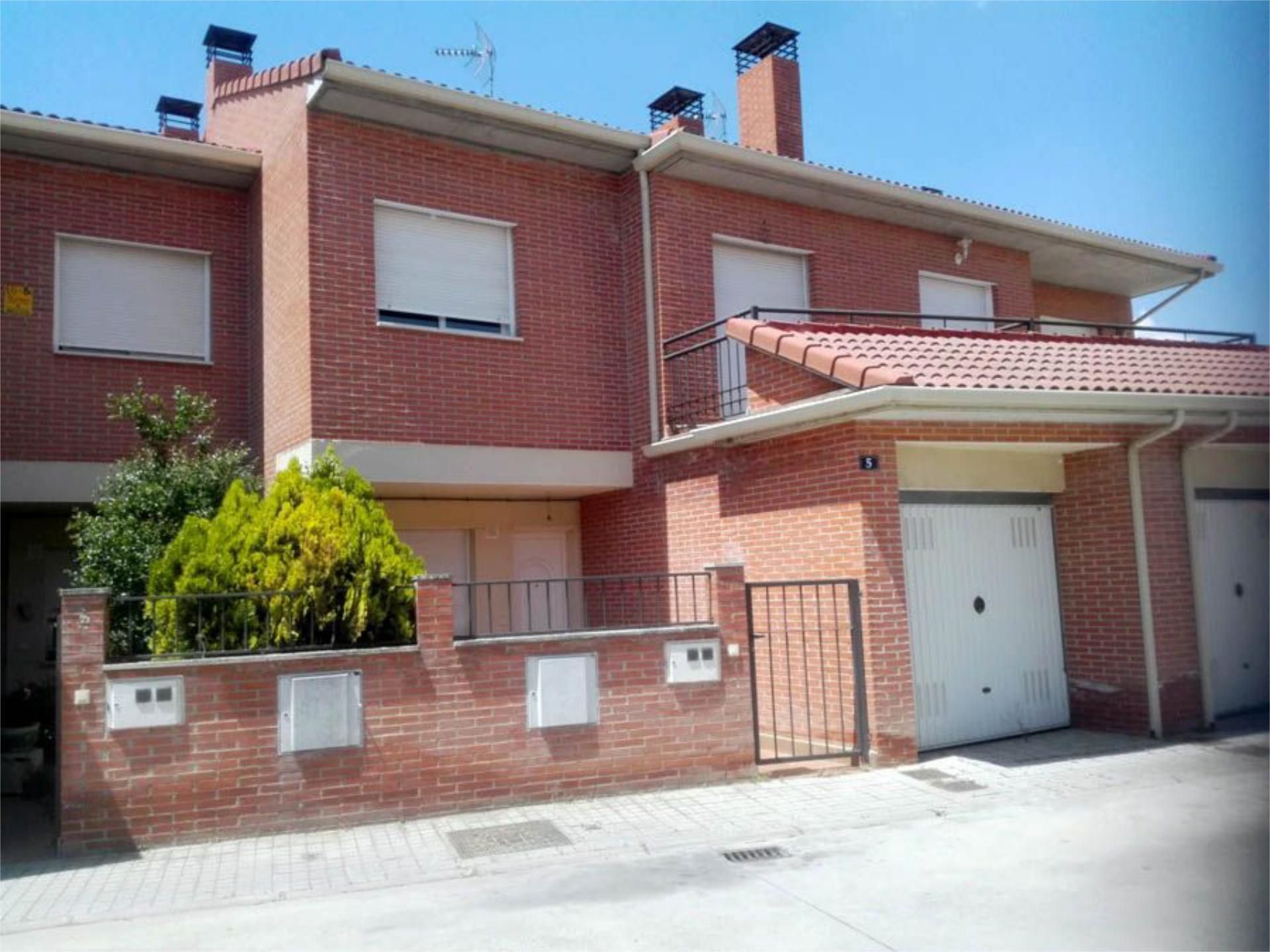 Exterior view of Single-family semi-detached for sale in Cabezón de Pisuerga  with Terrace and Balcony