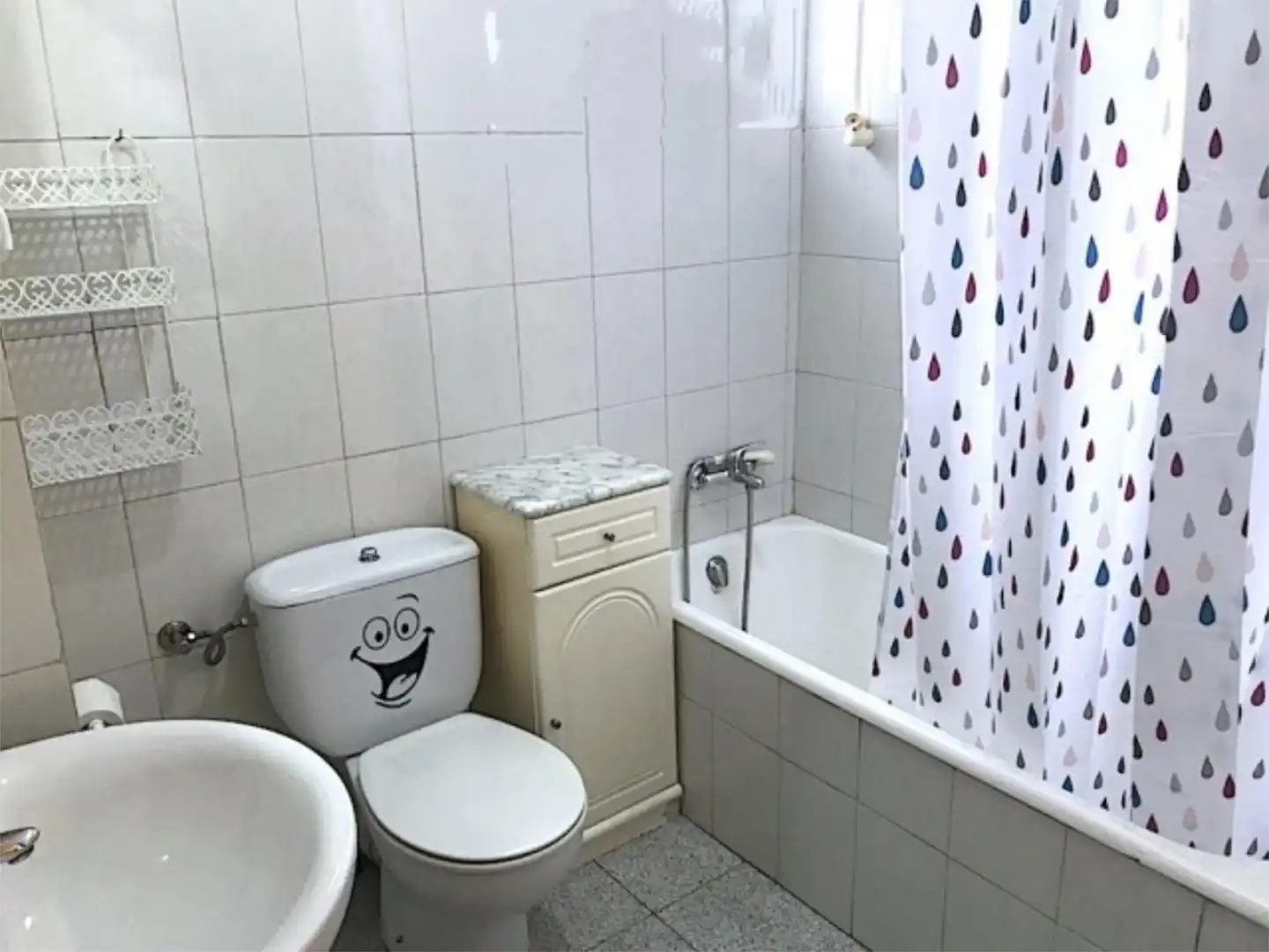 Flat for sale in Rúa Concepción Arenal, 39, A Milagrosa Bathroom of Flat for sale in Lugo Capital with Balcony