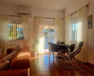 Living room of Single-family semi-detached for sale in Chiva  with Terrace and Swimming Pool