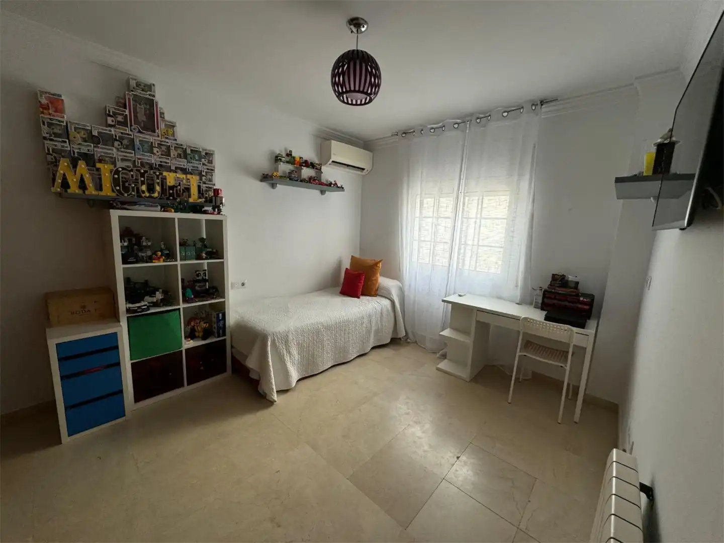 Dormitori de Casa o xalet en venda en Casares amb Aire condicionat, Terrassa i Balcó