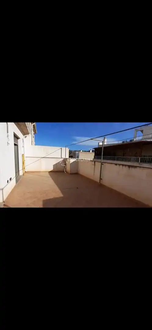 Außenansicht von Wohnung zum Verkauf in L'Alcora mit Klimaanlage, Terrasse und Balkon