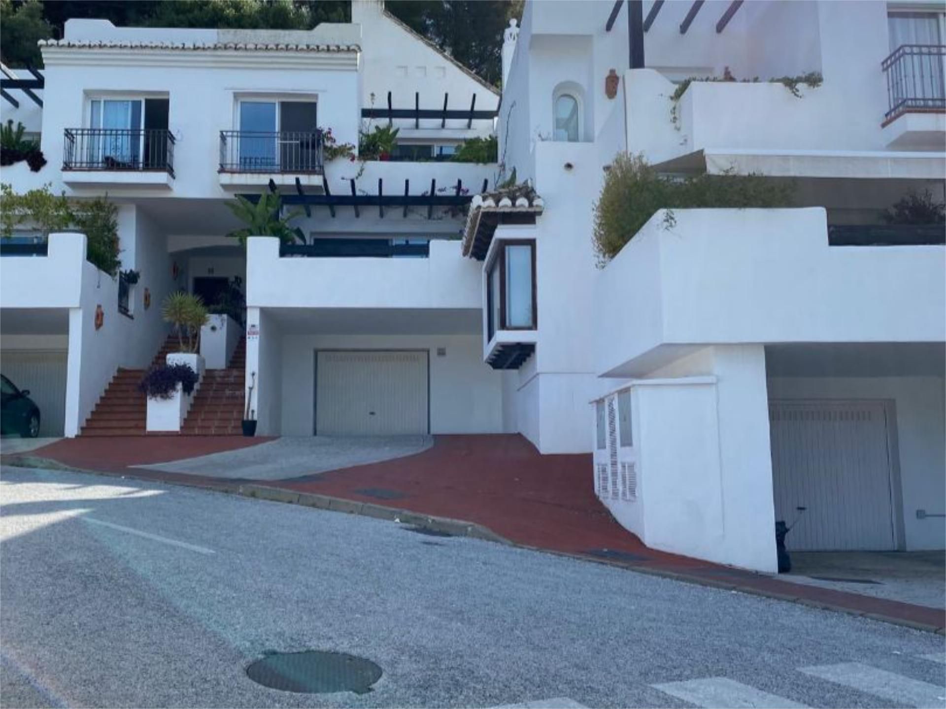 Exterior view of Flat for sale in Istán  with Air Conditioner, Heating and Private garden
