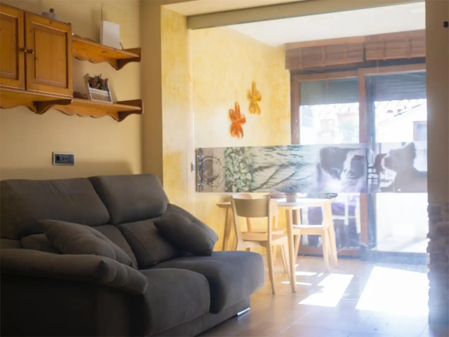 Pis en venda a Carrer de José Puig, 15, Bocairent Sala d'estar de Pis en venda en Bocairent amb Terrassa, Moblat i Balcó
