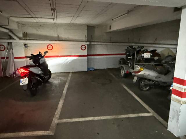 Garaje en Venta en Carrer d'Hurtado, 2 en El Putget i el Farró