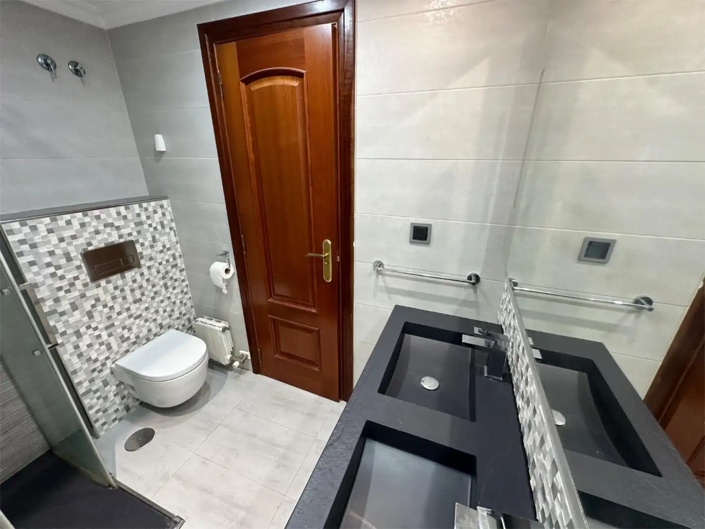 Flat for rent in Avenida Da Hispanidade, 82, O Castro Bathroom of Flat for rent in Vigo