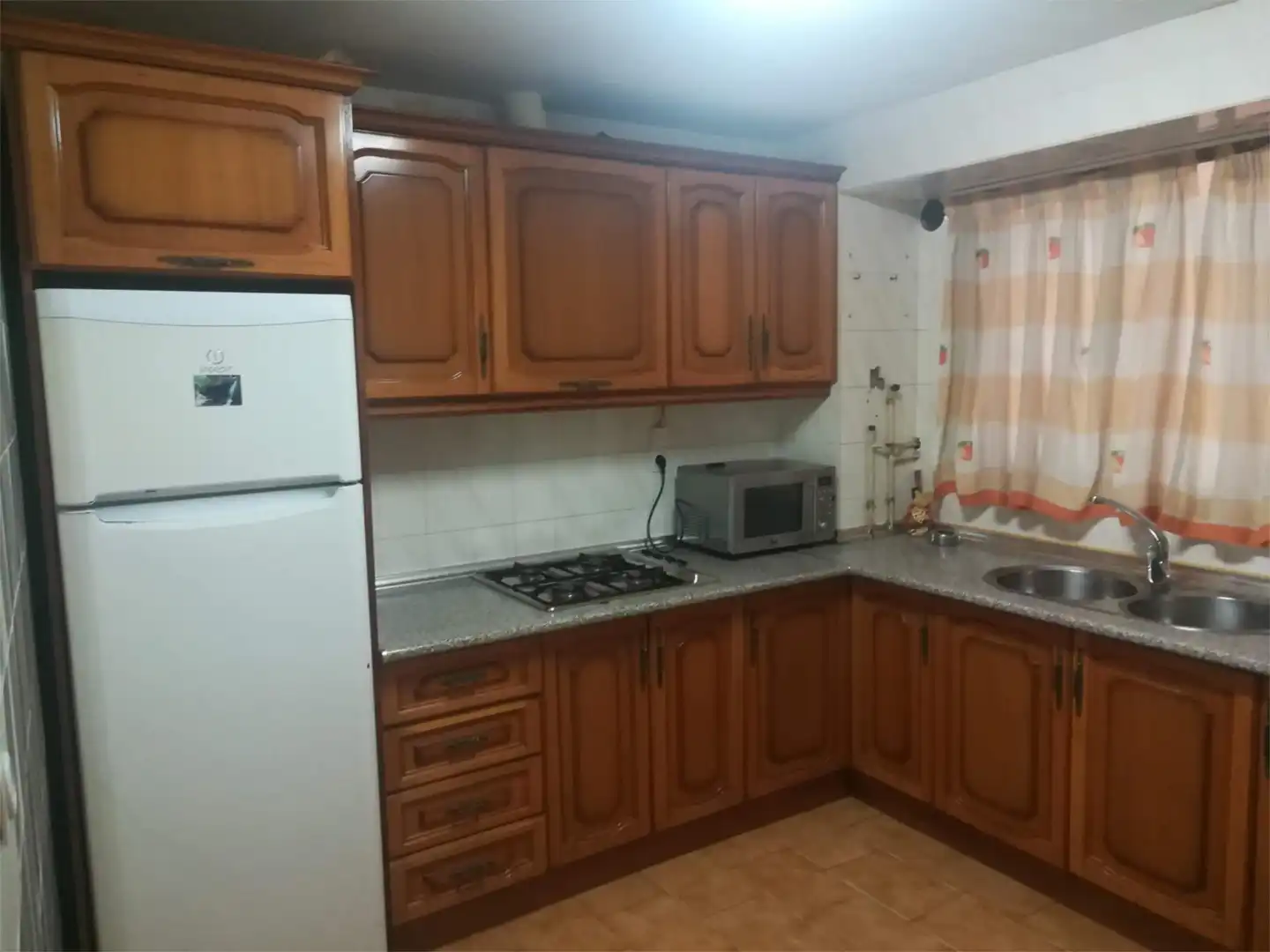 Casa adosada en venta en Calle Cuesta Matadero, 11, Alhama de Granada Cocina de Casa adosada en venta en Alhama de Granada con Terraza, Amueblado y Horno