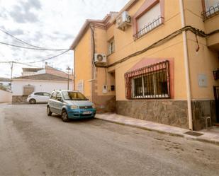 Vista exterior de Casa adosada en venda en Churriana de la Vega amb Aire condicionat i Terrassa