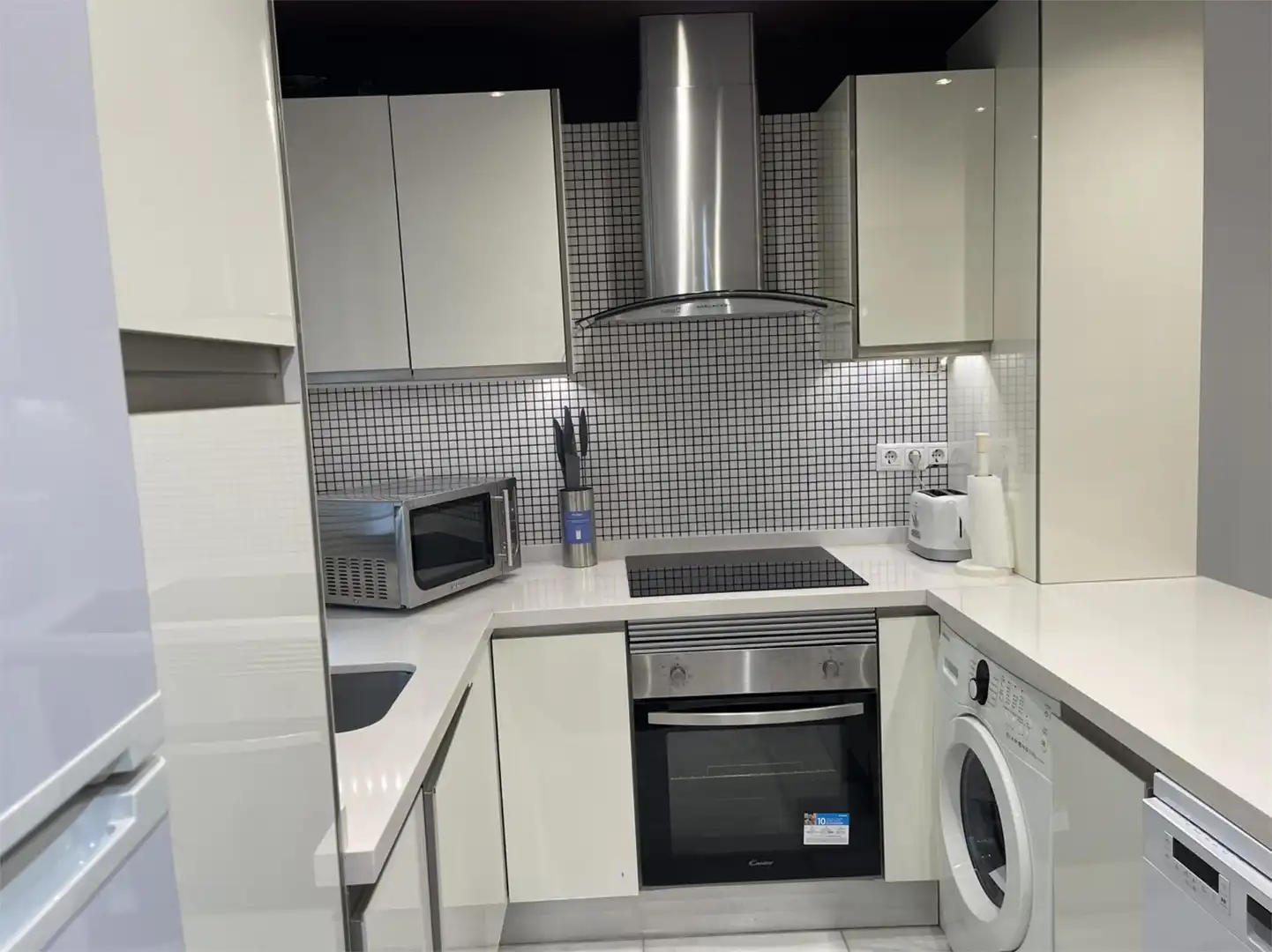Kitchen of Ground floor for rent in Marbella  with Air Conditioner, Terrace and Swimming Pool