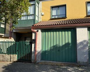 Exterior view of Single-family semi-detached for sale in A Coruña Capital 