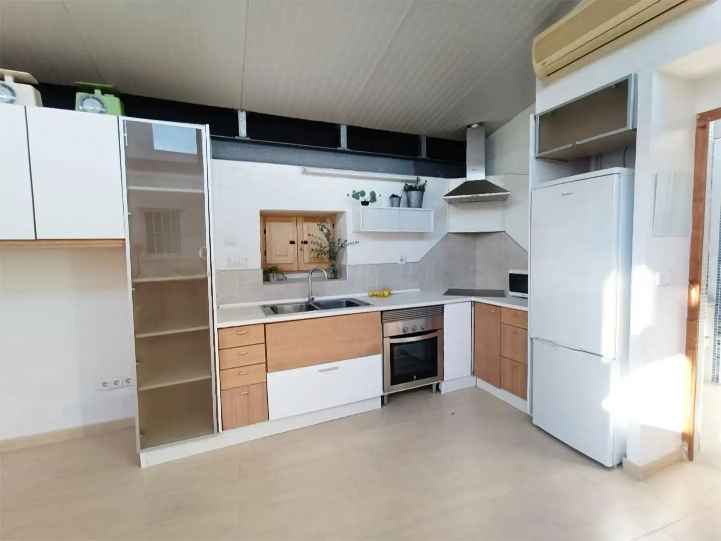 Houses for rent in Carrer Els Pous, 61, Riba-roja de Túria Kitchen of Houses for rent in Riba-roja de Túria with Air Conditioner and Terrace