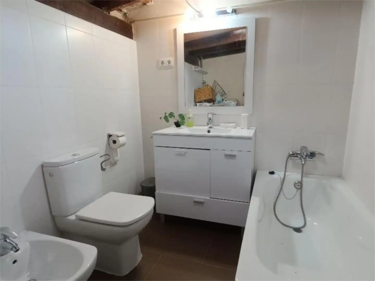 Houses for rent in Carrer Els Pous, 61, Riba-roja de Túria Bathroom of Houses for rent in Riba-roja de Túria with Air Conditioner and Terrace