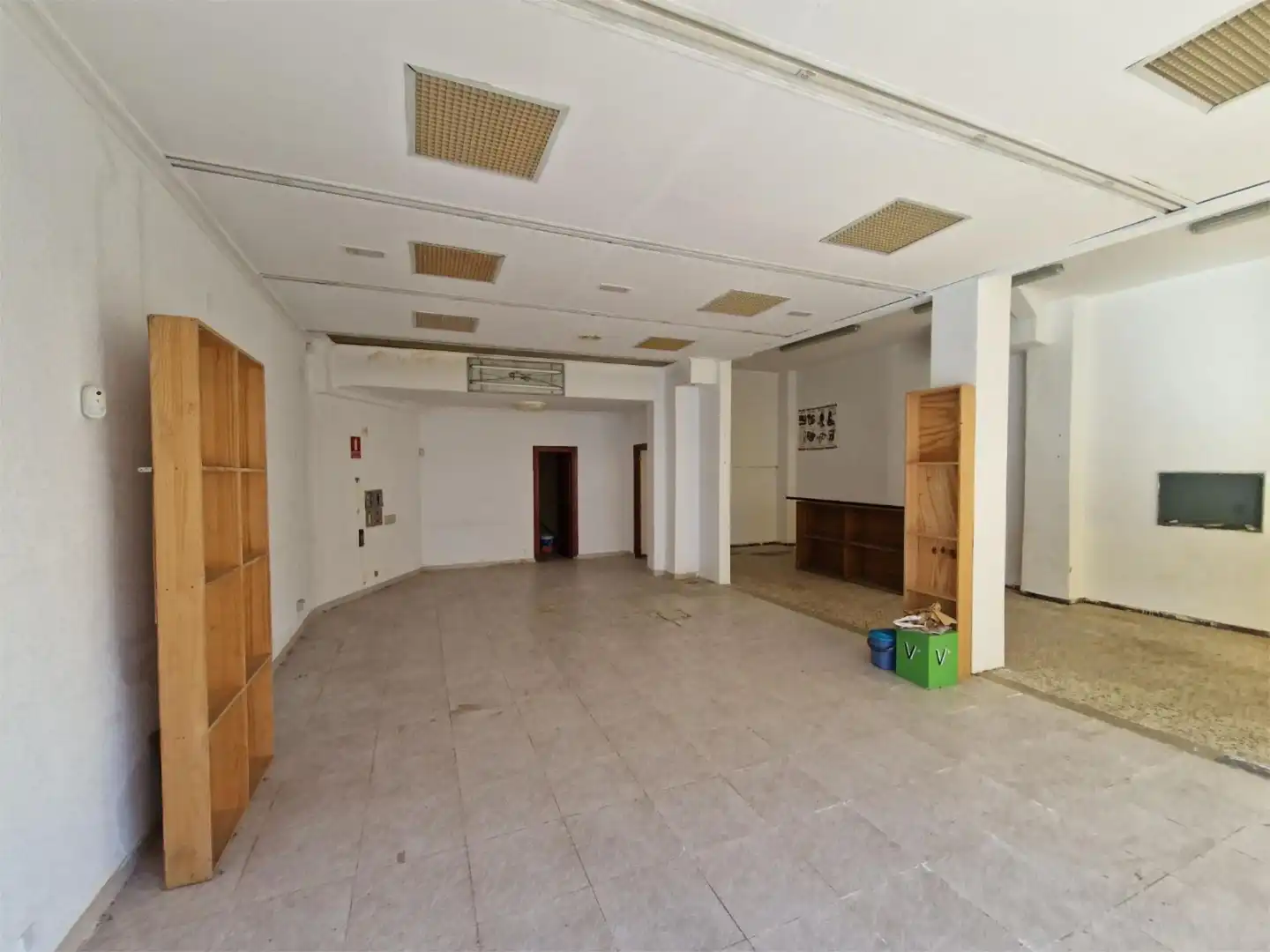 Commercial properties for sale in Calle Santa Isabel, 28, Albelda de Iregua Commercial properties for sale in Albelda de Iregua