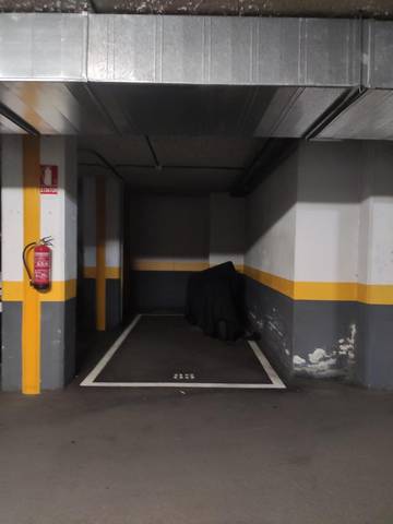 Garaje en Venta en Avenida del Sistema Solar, 9 en Parla Este