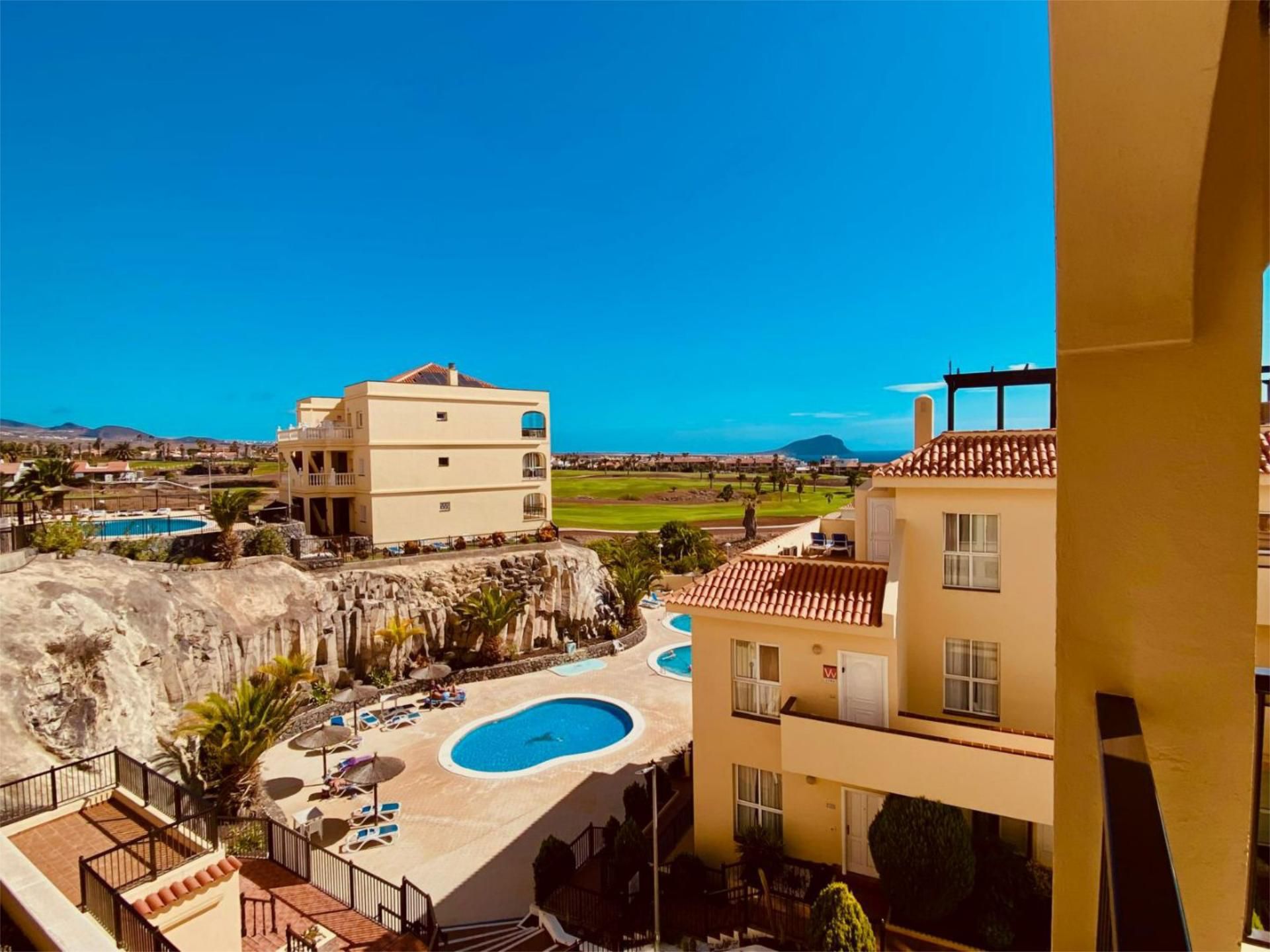 Exterior view of Flat for sale in San Miguel de Abona  with Terrace, Swimming Pool and Furnished