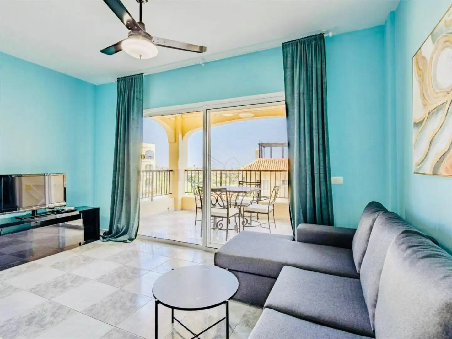 Living room of Flat for sale in San Miguel de Abona  with Terrace, Swimming Pool and Furnished