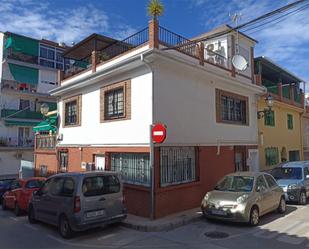 Vista exterior de Casa adosada en venda en Vélez-Málaga amb Aire condicionat, Parquet i Terrassa