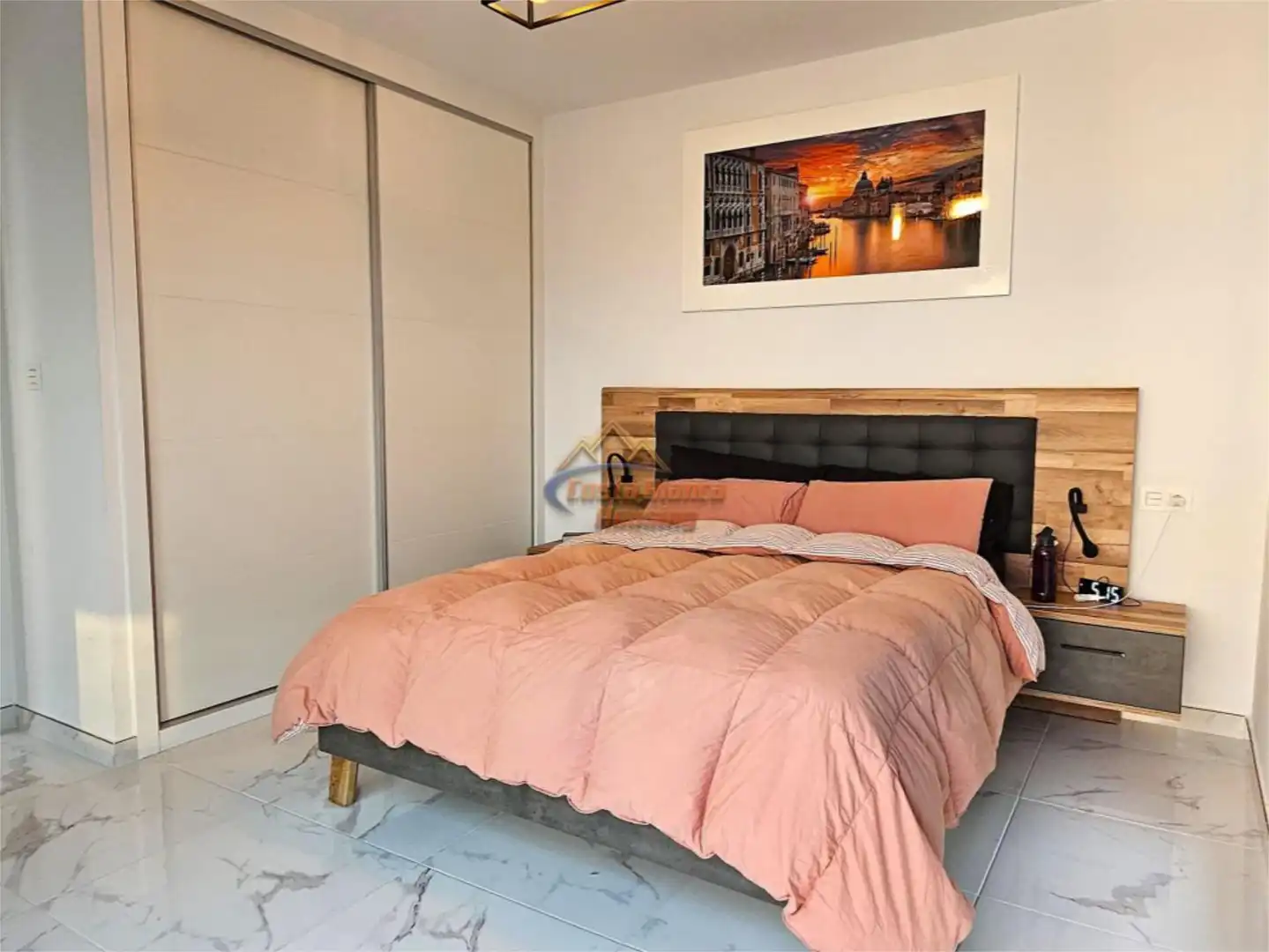 Casa o chalet en venta en Calle Algarrobo, 61, Los Montesinos Habitación de Casa o chalet en venta en Los Montesinos con Aire acondicionado, Terraza y Piscina