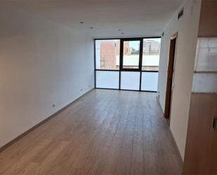 Sala d'estar de Pis en venda en Manresa amb Aire condicionat, Terrassa i Balcó