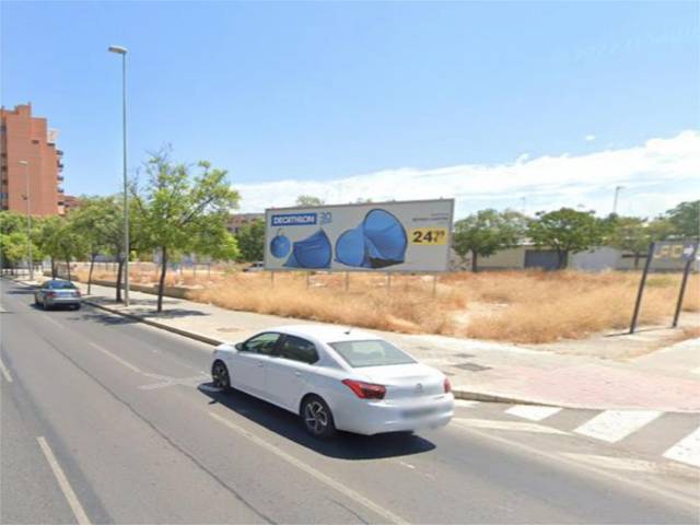 Terreno residencial en Venta en Calle Burgos, 32 en Garbinet - Parque de las Avenidas