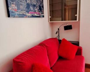 Sala d'estar de Apartament de lloguer en  Madrid Capital amb Aire condicionat