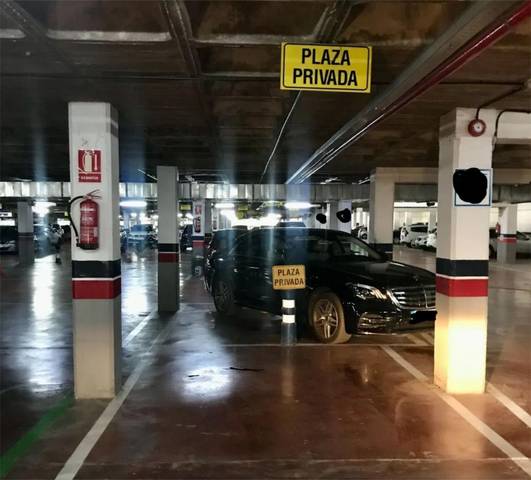 Garaje en Venta en Calle Castillo de Baños de la Encina, 17C en Bami - La Estrella