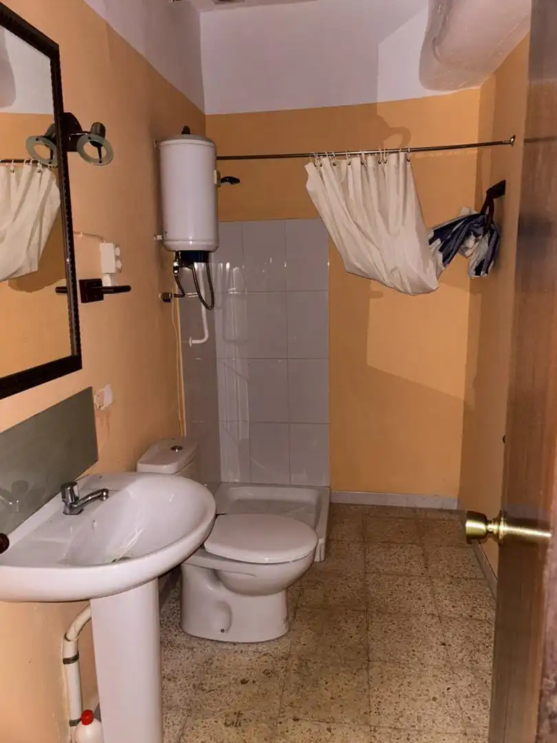 Casa adosada en venta en Carrer Doctor Juan Saiz, Rossell Baño de Casa adosada en venta en Rossell con Aire acondicionado, Calefacción y Jardín privado