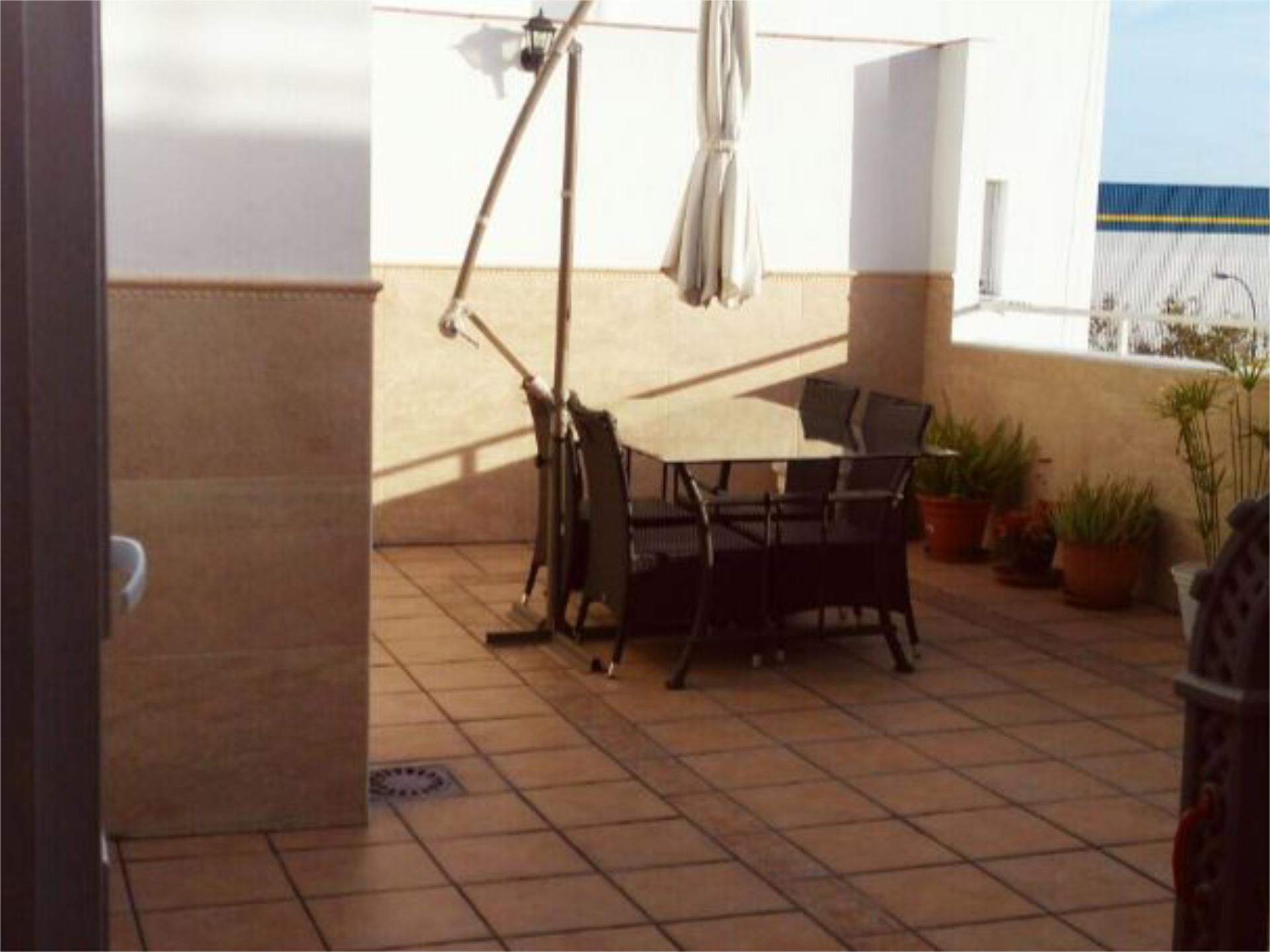 Terrace of Flat for sale in  Sevilla Capital  with Air Conditioner, Heating and Private garden