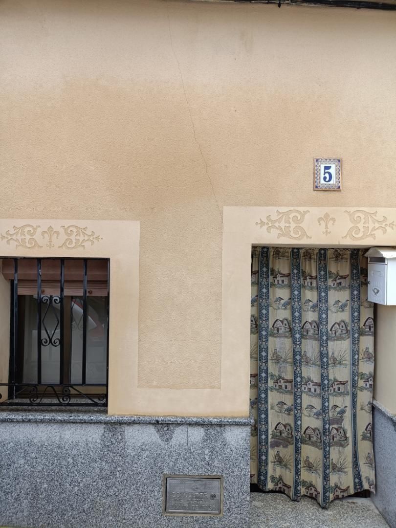 Exterior view of Planta baja for sale in Madrigal de las Altas Torres  with Heating, Parquet flooring and Furnished