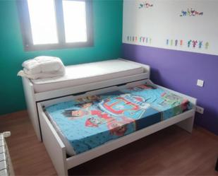 Bedroom of Flat to share in Móstoles  with Heating, Private garden and Parquet flooring