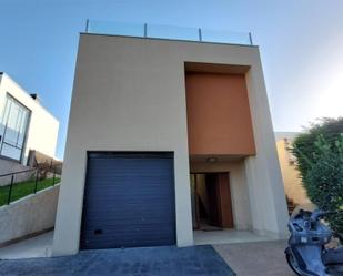 Casa o xalet de lloguer a Avenida Espoz y Mina, 9b, Inás