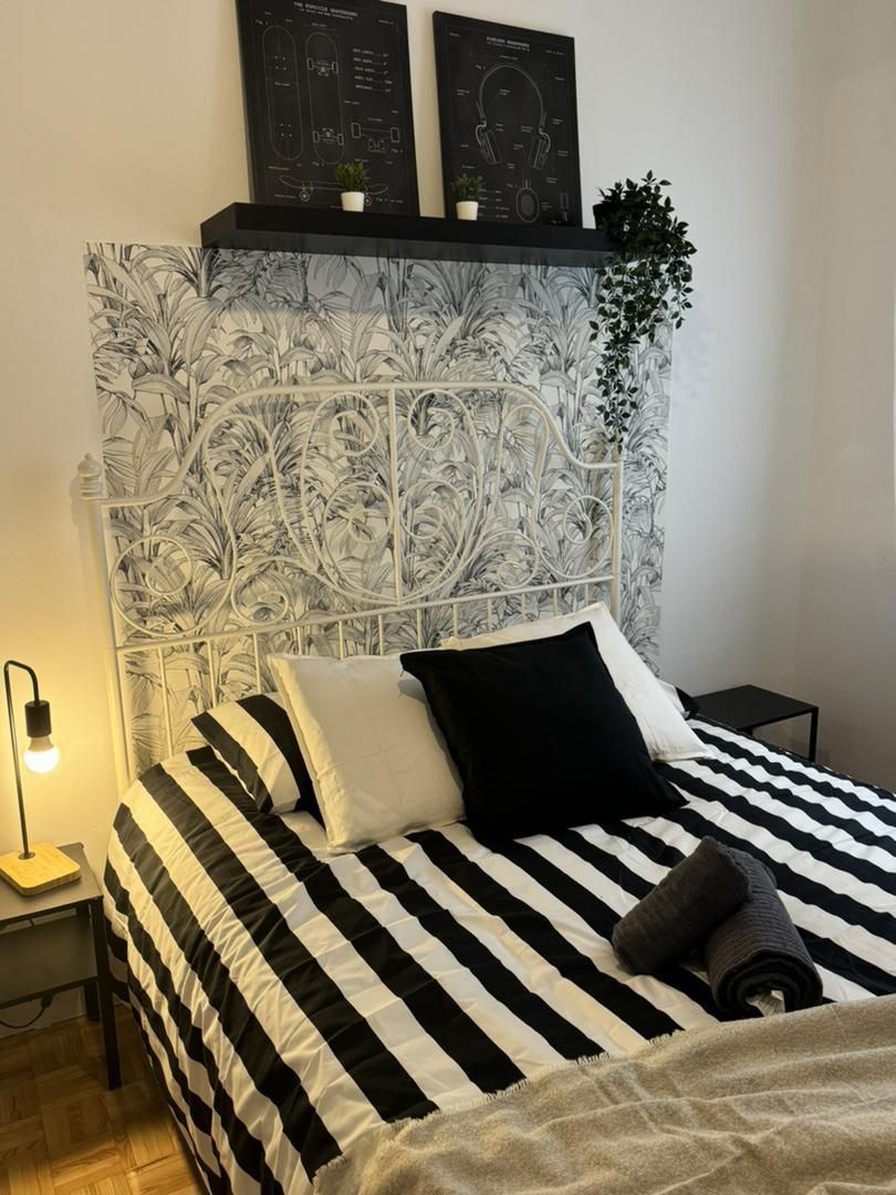 Bedroom of Flat to share in  Madrid Capital  with Heating, Parquet flooring and Furnished