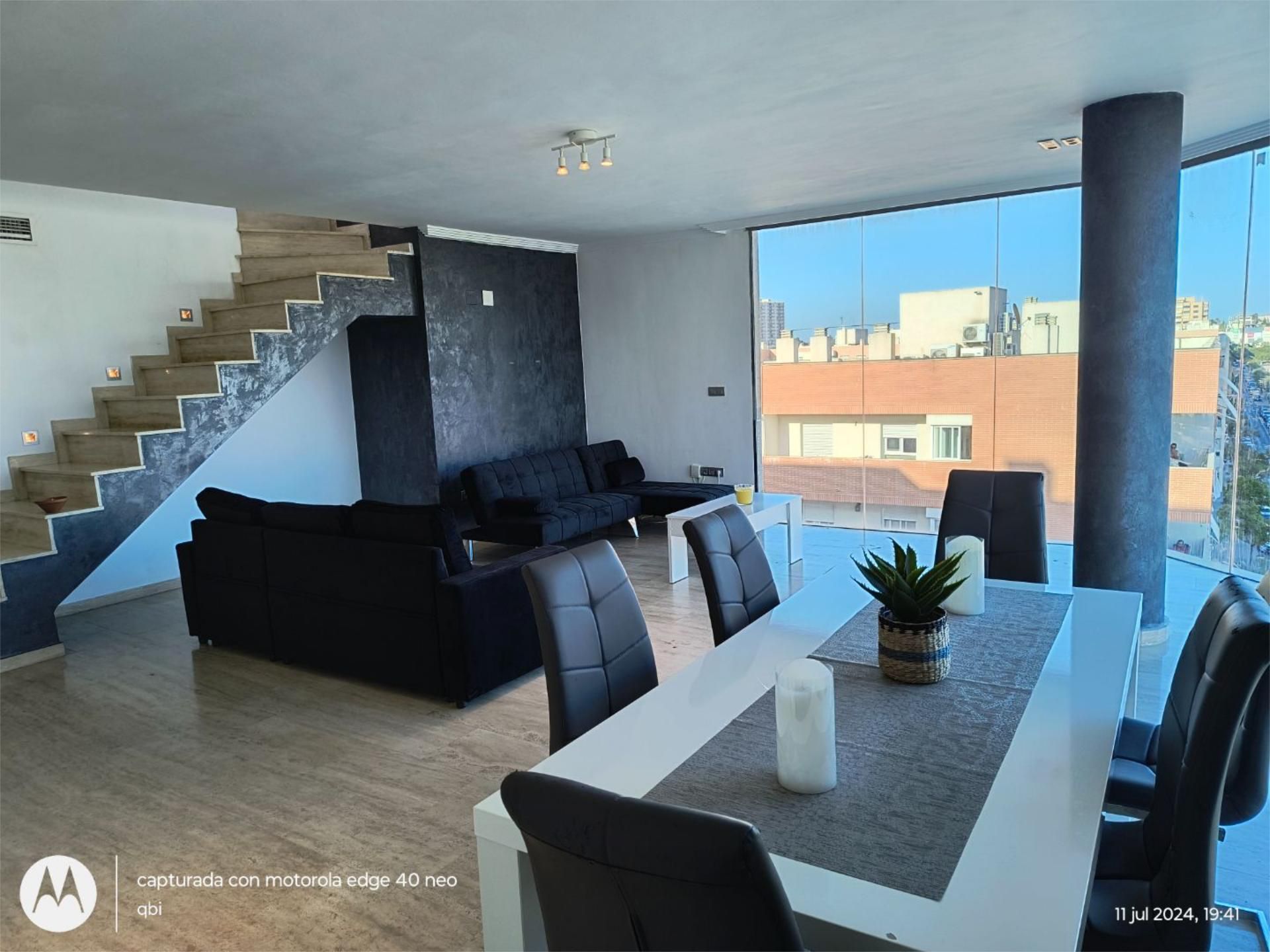 Sala d'estar de Àtic en venda en Alicante / Alacant amb Aire condicionat, Terrassa i Piscina