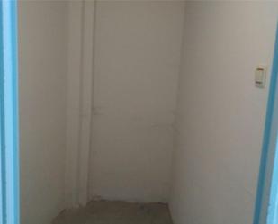 Box room for sale in Villares de la Reina