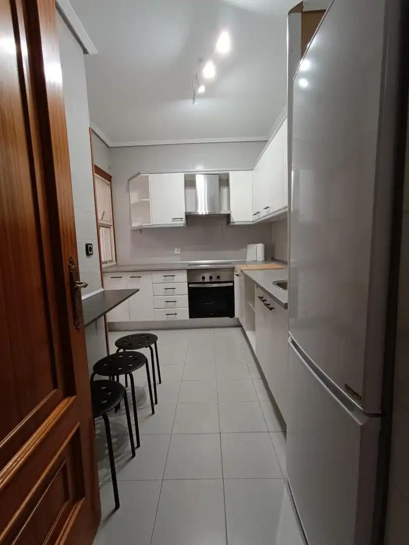 Habitación en Calle Virgen del Amparo, 40, Plan Sur - Amistad Cocina de Piso para compartir en Guadalajara con Calefacción, Amueblado y Horno