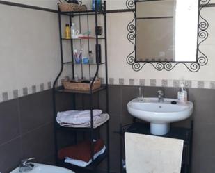 Bathroom of Single-family semi-detached for sale in Encinas Reales