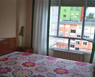 Bedroom of Flat to share in Santander  with Heating, Parquet flooring and Furnished