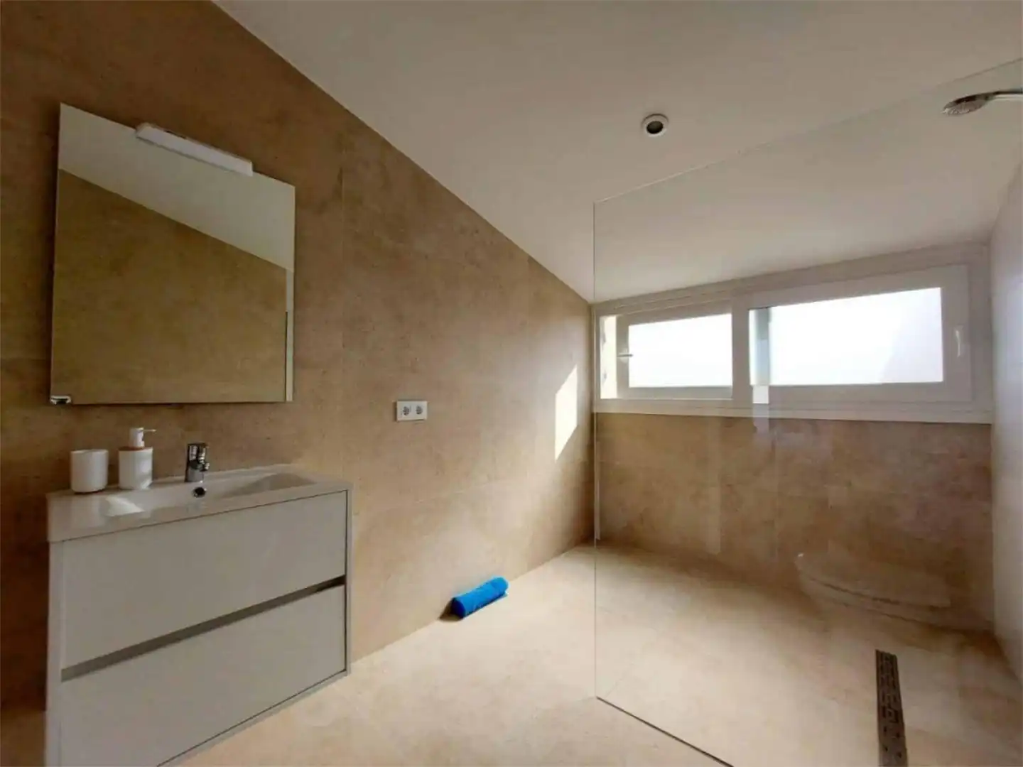 Bany de Casa o xalet en venda en Ciutadella de Menorca amb Aire condicionat, Terrassa i Piscina