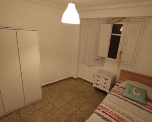 Bedroom of Flat to share in  Valencia Capital  with Air Conditioner and Balcony