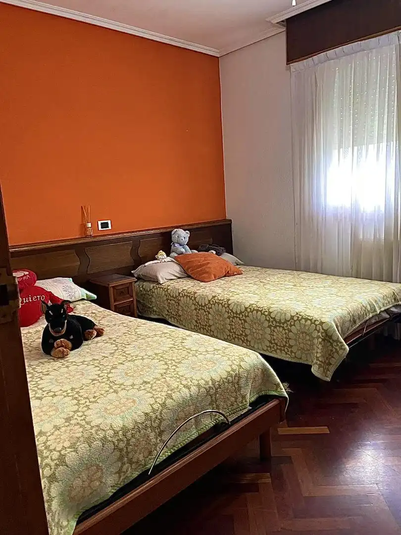 Casa o chalet en venta en Lugar Paredes, 2, Mesía Habitación de Casa o chalet en venta en Mesía con Calefacción, Jardín privado y Parquet