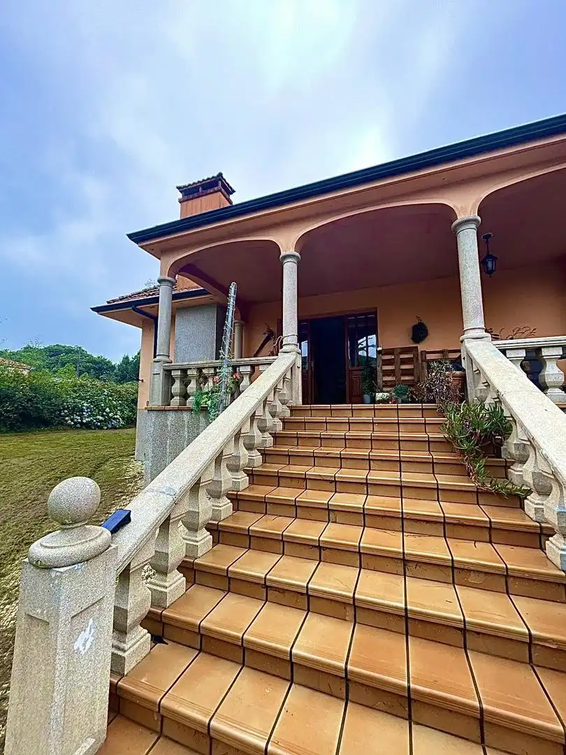 Casa o chalet en venta en Lugar Paredes, 2, Mesía Vista exterior de Casa o chalet en venta en Mesía con Calefacción, Jardín privado y Parquet