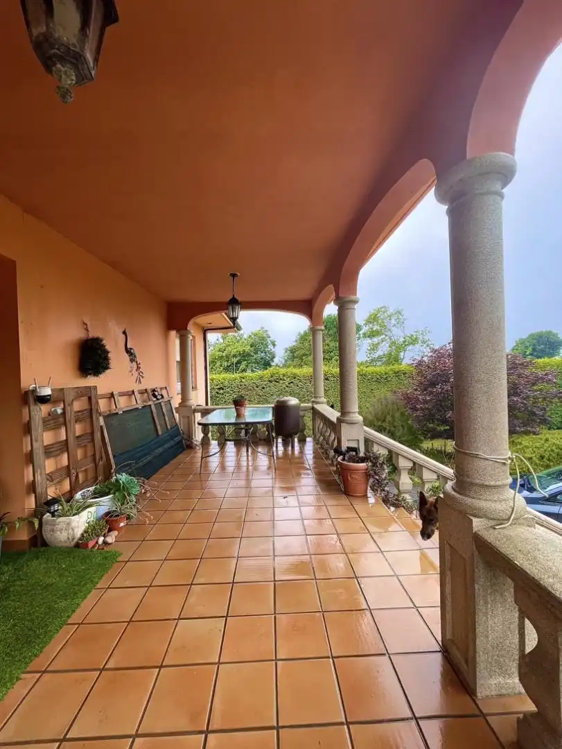 Casa o chalet en venta en Lugar Paredes, 2, Mesía Terraza de Casa o chalet en venta en Mesía con Calefacción, Jardín privado y Parquet